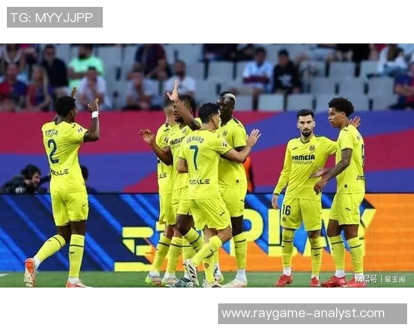 中超精彩对决巴萨上演逆转大戏6比2战胜里昂引发全场热烈欢呼